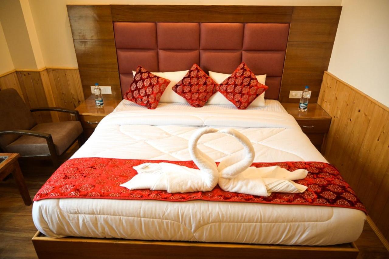 Lotus Inn Rohtang View Manāli エクステリア 写真